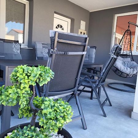 Apartmani Plesa Vir Exteriör bild