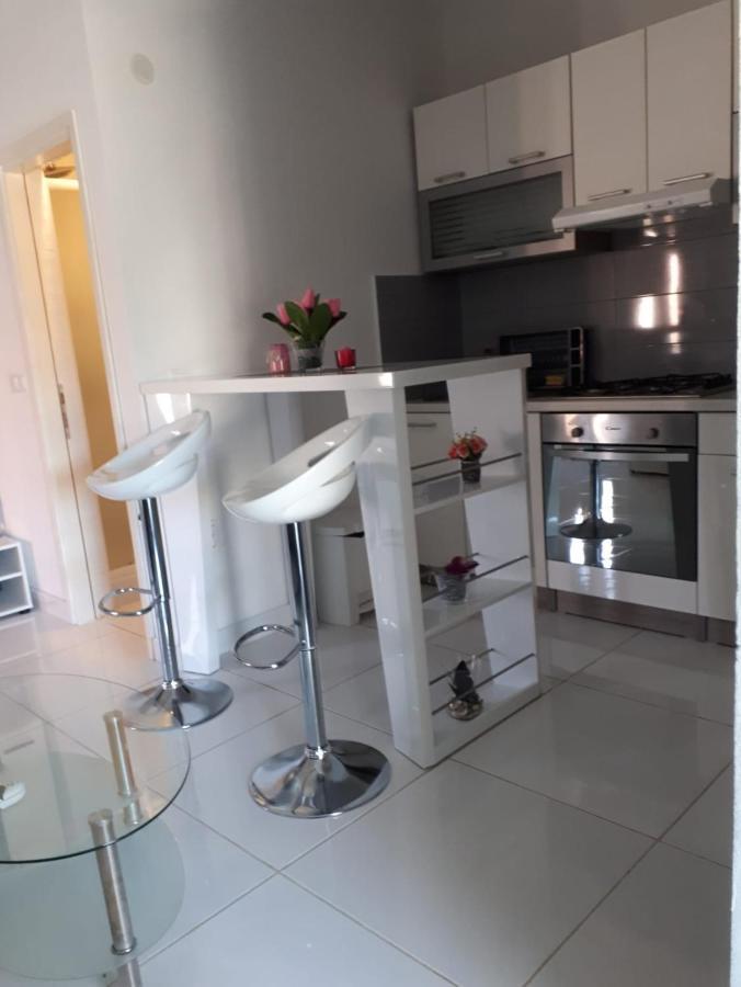 Apartmani Plesa Vir Exteriör bild