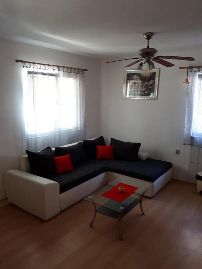 Apartmani Plesa Vir Exteriör bild