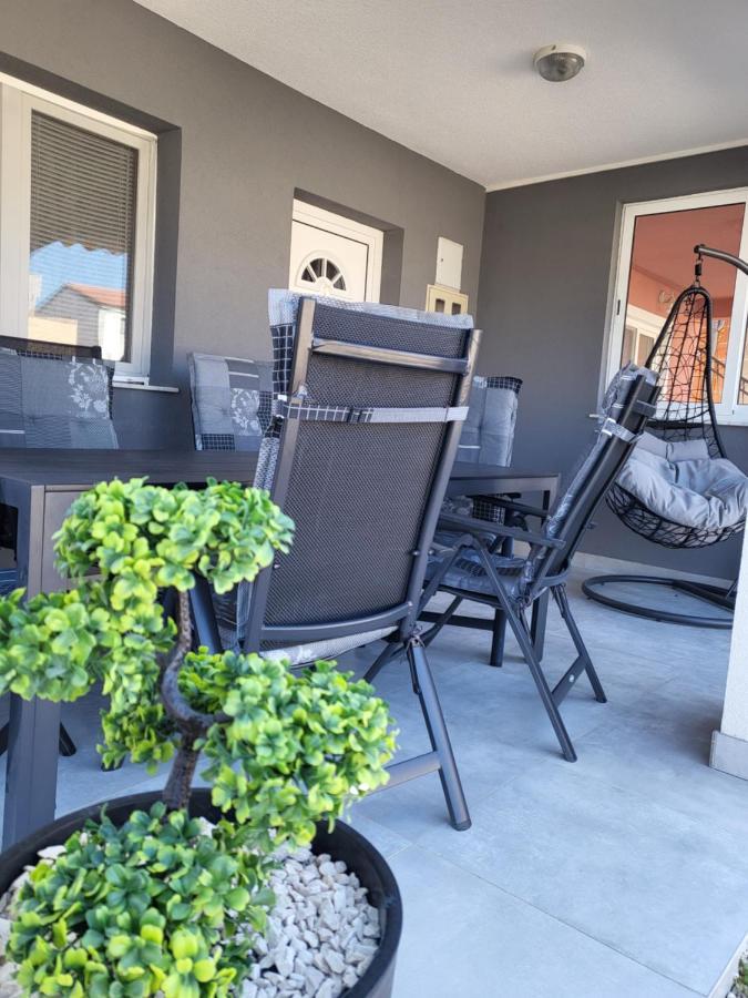 Apartmani Plesa Vir Exteriör bild